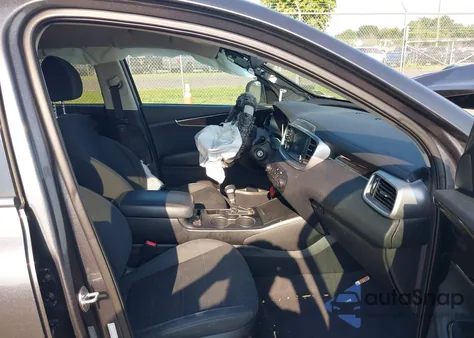 2020 Kia Sorento 2.4L Lx z USA, uszkodzony, nr VIN 5XYPG4A38LG685955